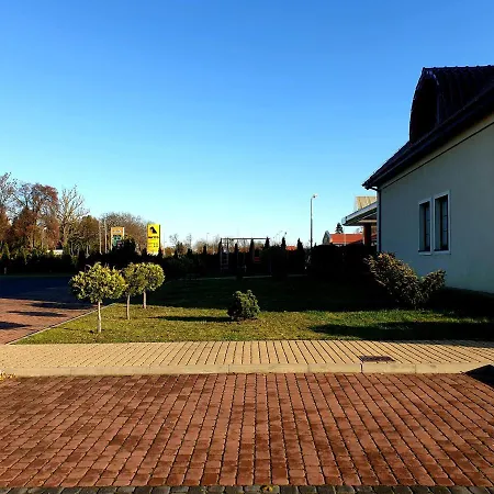 Felix فندق مبيت وإفطار 3*