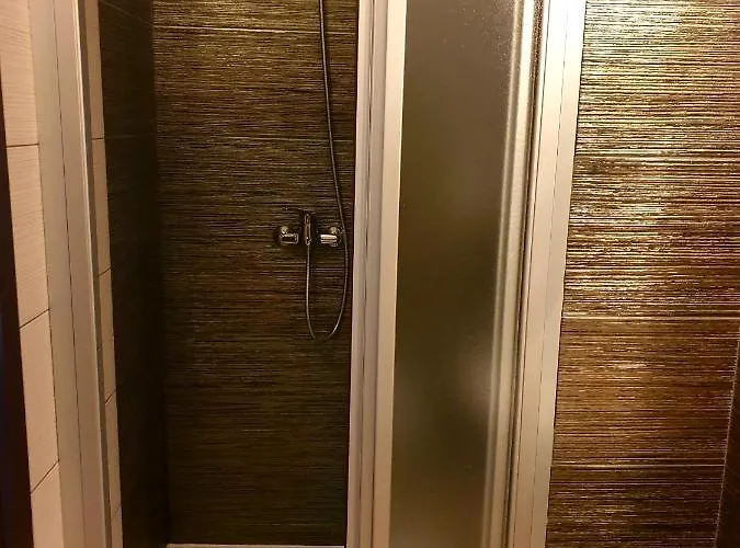 Felix فندق مبيت وإفطار 3*